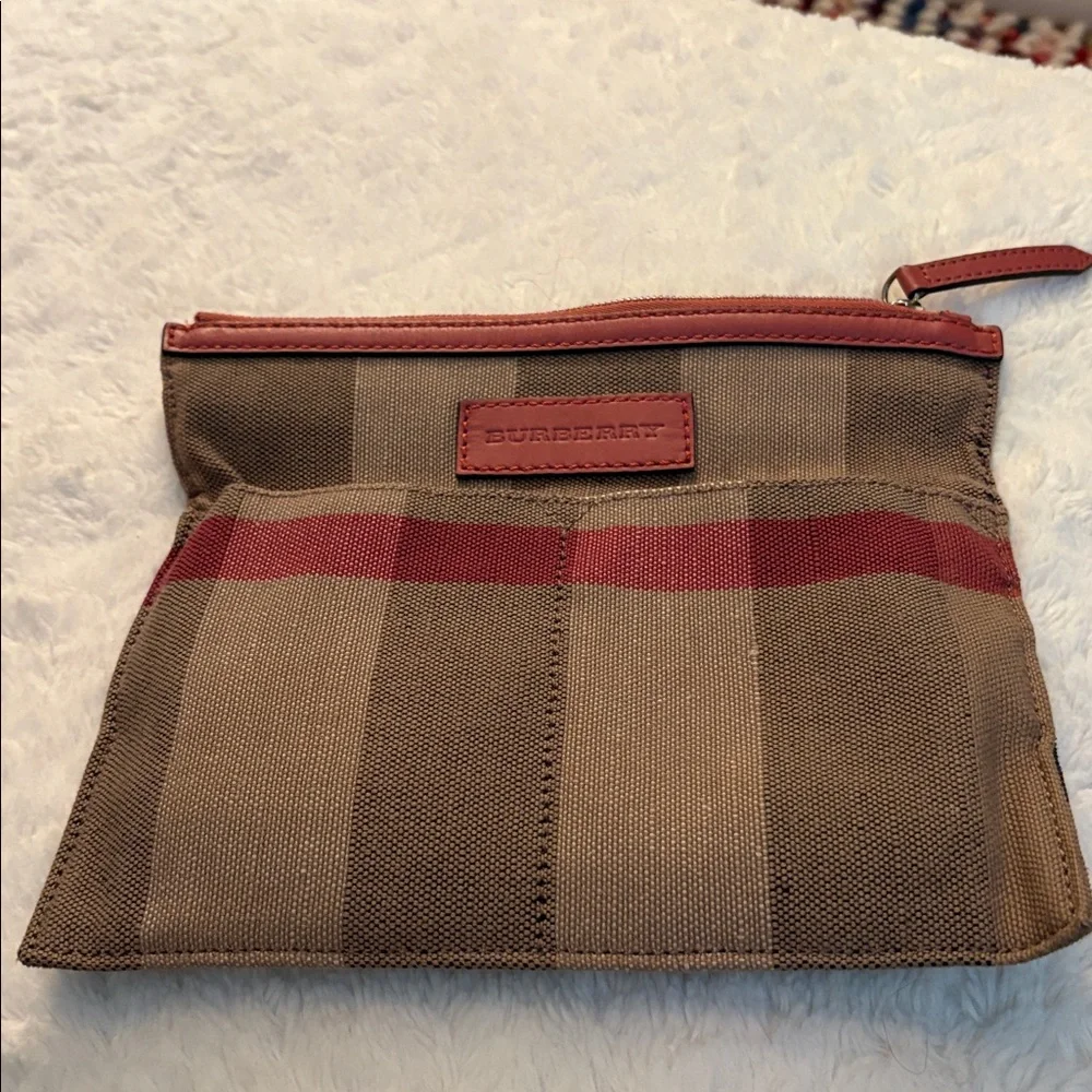 Burberry Mega Check Susanna Bucket Calf Leather Pink Hobo (Authenticity Card) - Picture 4 of 10